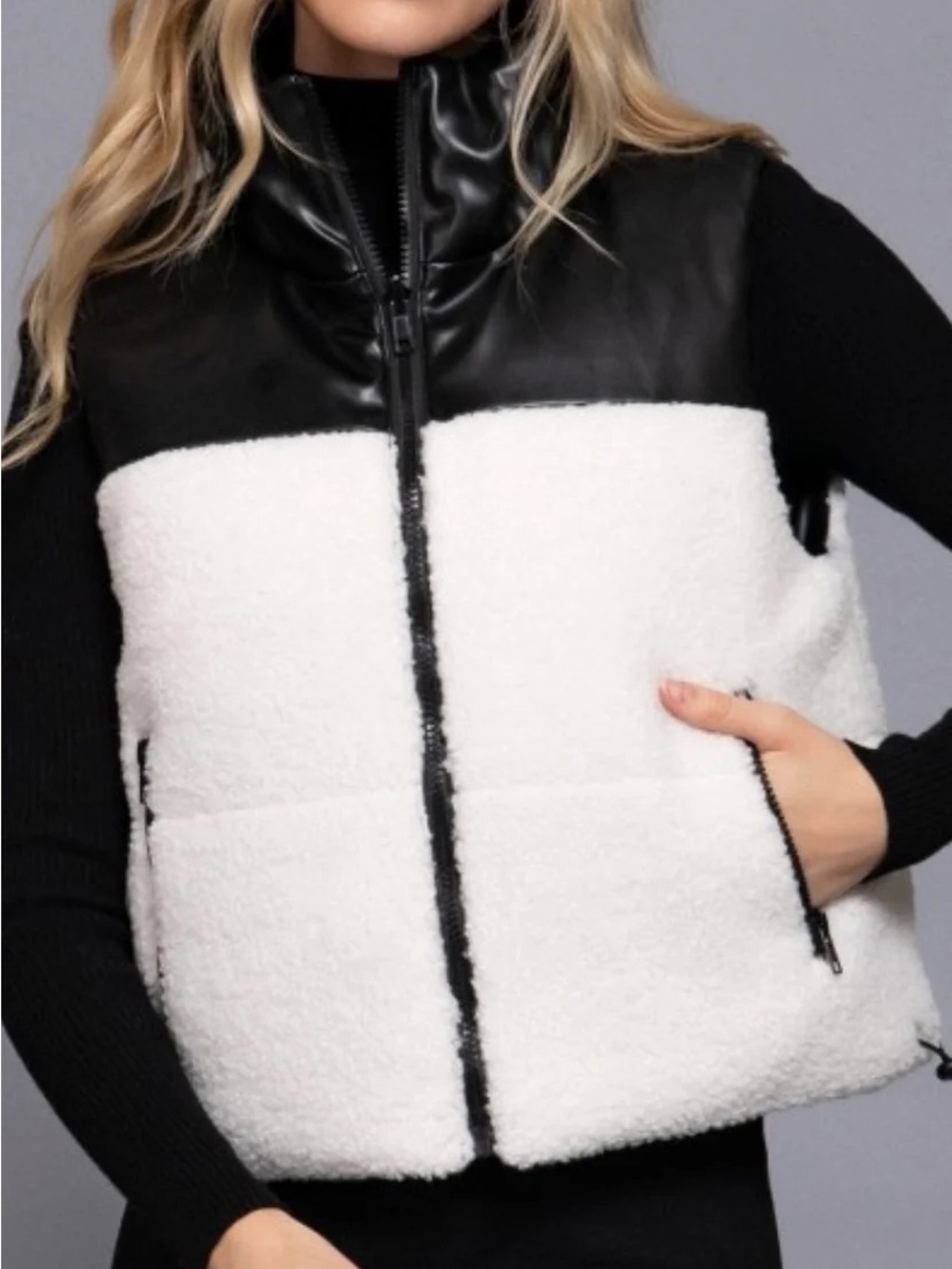 Women’s Black & White Fur Puffer Vest with Vegan Leather Reversible Large NWT - Picture 3 of 7